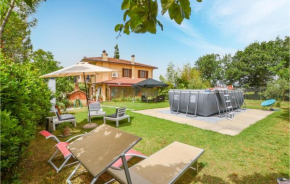Beautiful apartment in Monte San Savino with Outdoor swimming pool, WiFi and 3 Bedrooms Monte San Savino